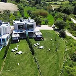 Aquaris Villa *